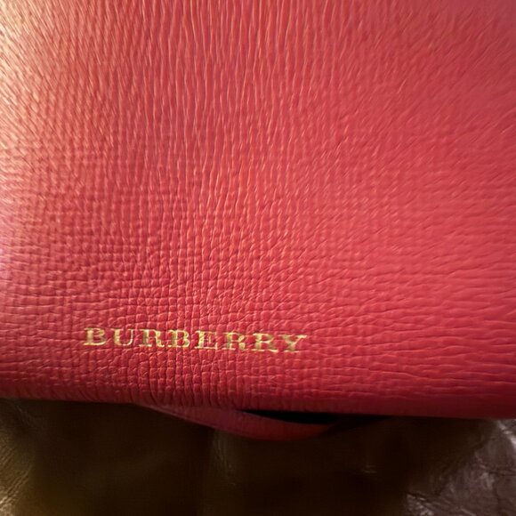 BURBERRY SM BANNER CRIMSON LEATHER CHECK CANVAS SHOULDER Medium TOTE BAG - Picture 6 of 16
